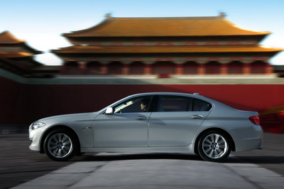 2011-BMW-5-Series-LWB-China-28.jpg