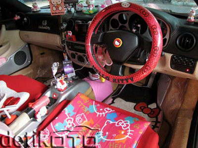 Ferrari-360-Hello-Kitty-4.jpg
