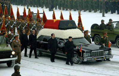 lincoln-limo-funeral.jpg