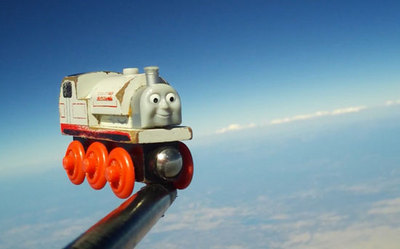 Train-toy-IN-SPAAACE.jpg